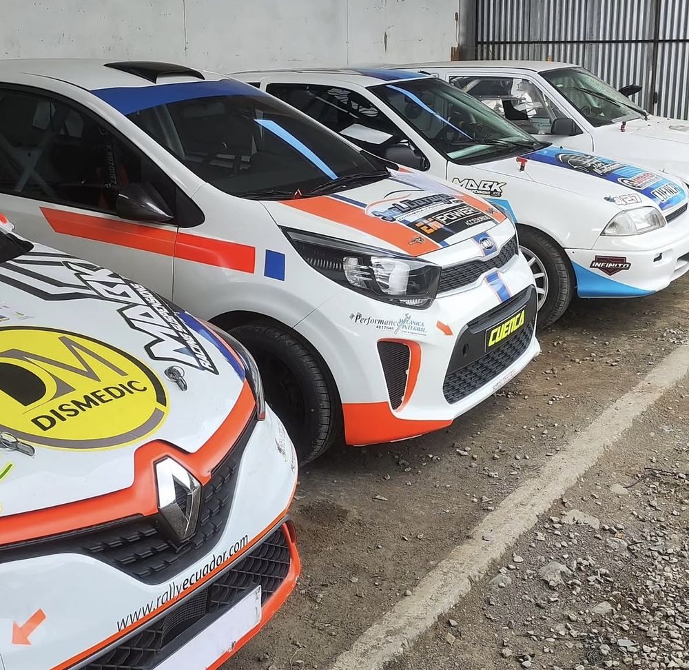 Autos de rally preparados por MDBK